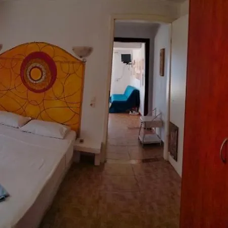 Laggada House Apartament *